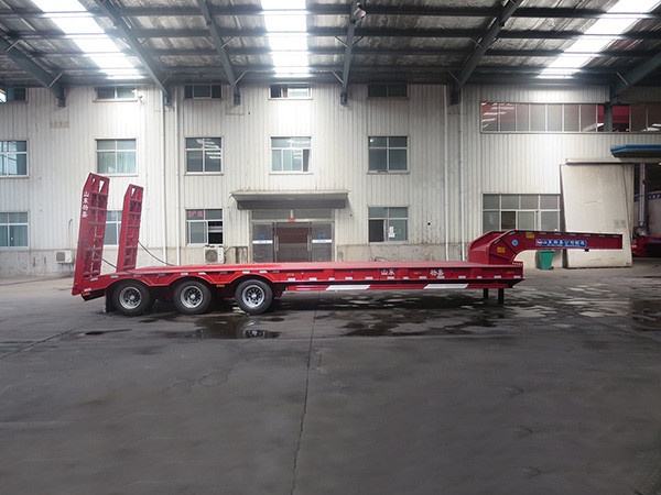 LHL9383TDP(三軸低平板半掛車)