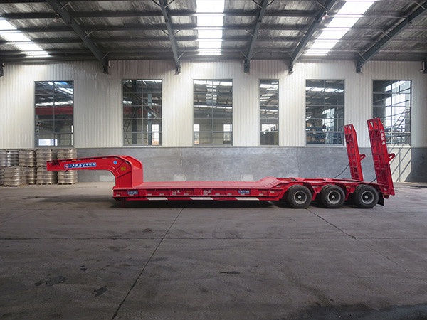 LHL9380TDPA(三線六軸低平板半掛車)