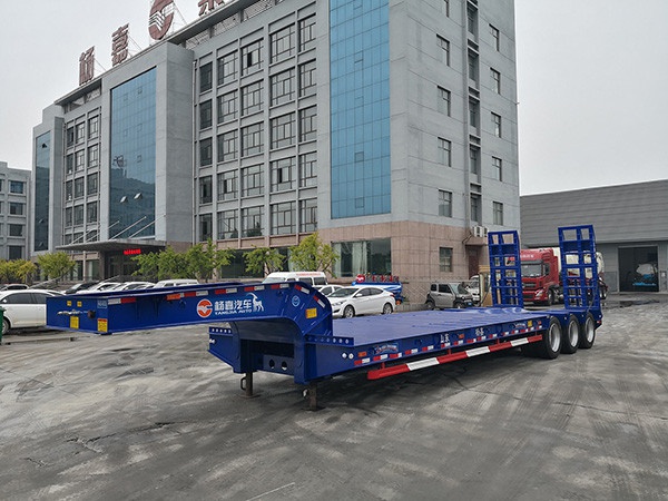 LHL9372TDP型低平板半掛車